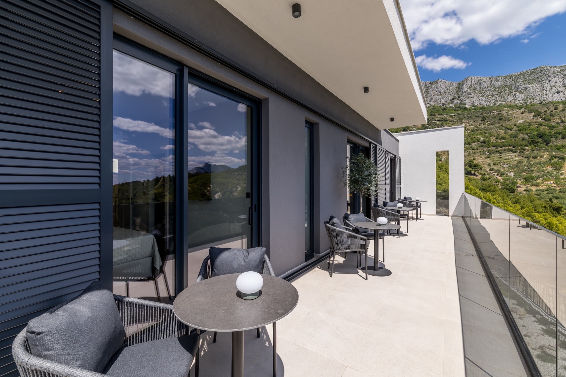 Upper terrace with mountain backdrop